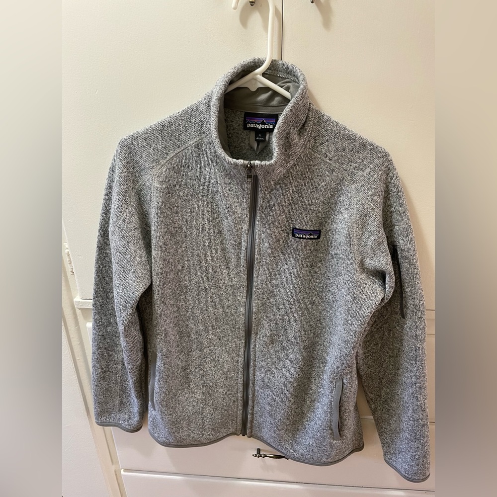 Women’s Patagonia fleece jacket